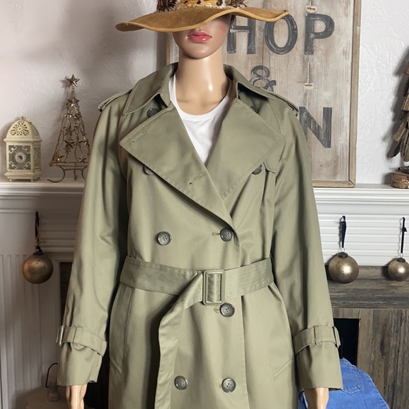 Gorgeous Vintage London Fog Trench Coat - Picture 2 of 6